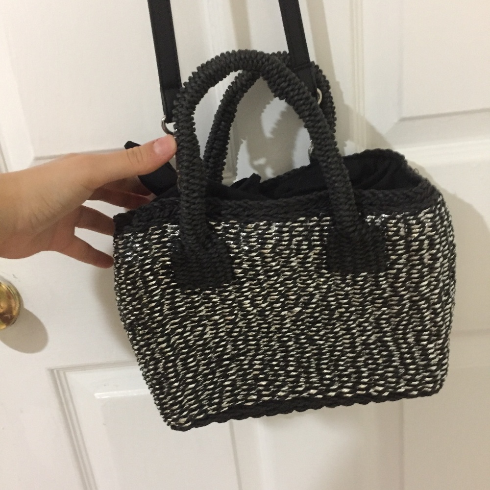 BLACK AND SILVER BASKET WEAVE BAG